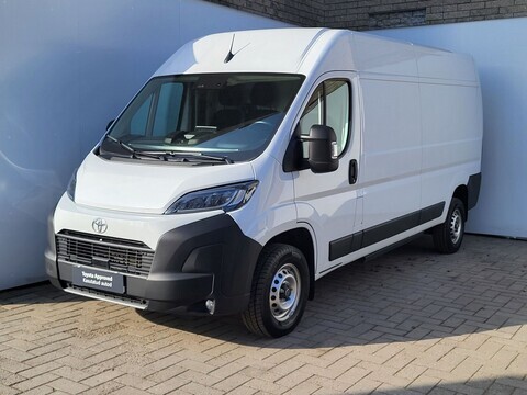 Toyota Proace Max Professional Plus 85 kW Toyota Proace Max Professional Plus 85 kW